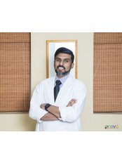 Dr Vikram Kumar - Surgeon at Nova Cosmetic Surgery Centre