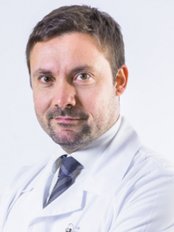 Dr Pierfrancesco Bove -  at Chirurgiadellabellezza - Centro Clinici Diagnostici