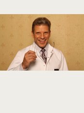 Janis Gilis Plastic Surgery - Surgeon dr. med. J. Gilis