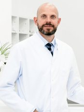 Dr Vitalijus Eismontas - Surgeon at Fi Clinica