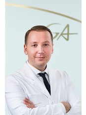 Dr Tomas Budrius - Surgeon at Grozio Akademija / Beauty Academy