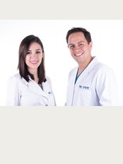 BEHCARE Smile Club - Dra. Melissa Cardenas (Especialista en Prótesis) y Dr. Carlos Acosta (Cirujano Oral y Maxilofacial)