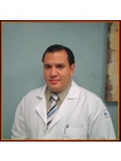 Dr Jorge Lopes Ozuna -  at Dr. Conrado Trapero Cirujano Plastico