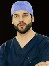 Dr Uriel Muñoz Plastic Surgeon - Calle Havre número 239 Piso 1 Consultorio 9, Colonia Versalles, Puerto Vallarta, Jalisco, 48310,  0
