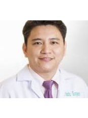 Dr Boonchai Boonchai - Surgeon at Beauty Holidays
