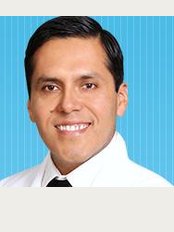 Dr. Ronny Azabache Cirujano Plastico - Jr. Fco. Bolognesi 740 - of. 107, Trujillo, 