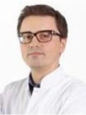 Dr. Bartosz Pultorak - Surgeon at Medicus Estetic - Tychy