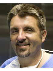 Professor Marek Napiontek -  at Klinika Kolasiński