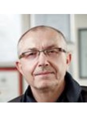 Dr Jerzy Checinski - Surgeon at Chęciński Jerzy  - Gabinet chirurgii plastycznej
