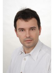 Dr Rafał Kania - Doctor at Model Med
