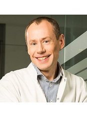 Dr Piotr Regiec - Ophthalmologist at ClinicForYou