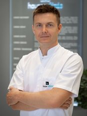Dr Stanisław Ferenc - Surgeon at Hauzer Clinic