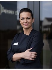 Ewelina Oryszczak -  at Hauzer Clinic