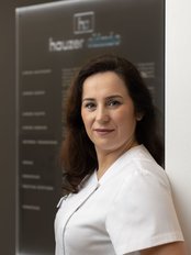 Dr Magdalena Sitarska - Surgeon at Hauzer Clinic