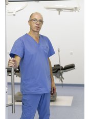 Dr Ryszard Nawrocki - Surgeon at NawMedica