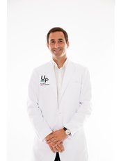 Dr David Rasteiro - Surgeon at Up Clinic