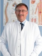 Dr Ireneusz Przewlocki - Doctor at Inštitút zdravia a krásy Frais