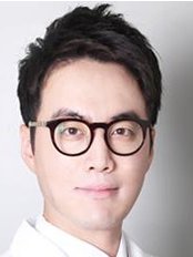 Dr Choi Kyu Won - Surgeon at Noblesse Plastic Surgery