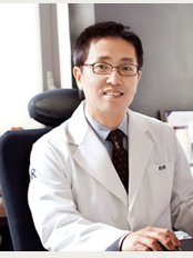 Dr. Sim - BR Plastic Surgery Clinic - 586-15 Sinsa-dong, Gangnam-gu, Seoul, South Korea, 