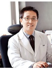 Dr. Sim - BR Plastic Surgery Clinic - 586-15 Sinsa-dong, Gangnam-gu, Seoul, South Korea,  0