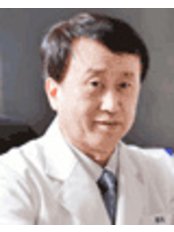 Dr Jung Won Chul -  at Dr. Sim - BR Plastic Surgery Clinic