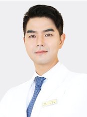 Dr Jaeyun Oh - Surgeon at Onepeak Plastic Surgery Clinic