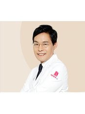 Dr CHOI Eun-Hwan - Surgeon at Pretty Body Clinic