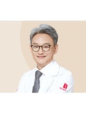 Dr CHOI Dong-Jin - Surgeon at Pretty Body Clinic