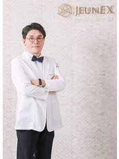 Dr Jeongbin Kim - Dermatologist at Jeunex Clinic