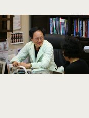 M Starm Plastic Surgery and Dermatology Clinic - 501 Sinsa-dong, Gangnam-gu, Shrine 13-storey tower No. 1302, Seoul, 