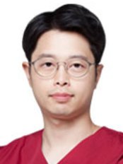 Dr Seok Min Choi - Surgeon at NAMU Plastic Surgery