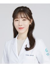 Dr Mi Jin Kim - Dermatologist at Girin Plastic Surgery