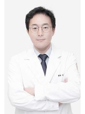 Dr Mincheol Lee - Surgeon at Grida Plastic Surgery Hospital
