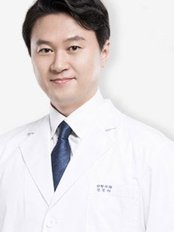 Dr Im Young-min - Surgeon at VERY GOOD Plastic surgery