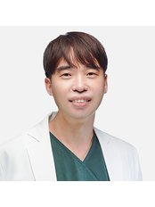 Dr Hee-Chern Roh - Anesthesiologist at YUNO Plastic Surgery