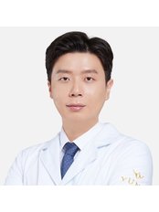 Dr Tae-Ki Kim - Surgeon at YUNO Plastic Surgery