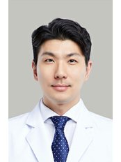 Dr Jin Wook Jeong - Doctor at View Plastic Surgery