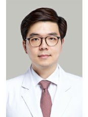 Dr Jae Hyun Chung - Doctor at View Plastic Surgery
