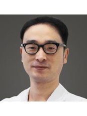 Dr Choi Jeong Kook - Doctor at Suavel Plastic Surgery and Dermatology