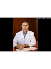 Dr Ricardo Coronel - Surgeon at Clinica Dra Sonia Rovira