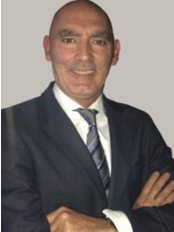 Dr Jordi Zayuelas -  at Clinica Sanza