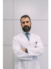 Dr Francisco Mora - Surgeon at Clínicas Opción Médica - Barcelona 2