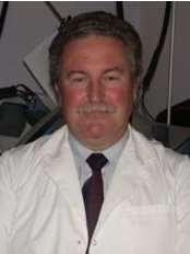 Dr Jesús López de la Riva - Doctor at Centro Medico Laser Clinica Universitoria - Centro Porriño