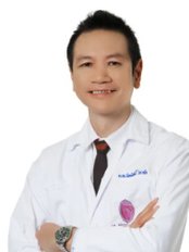 Dr Kittisak Wichachai - Surgeon at Lelux Hospital