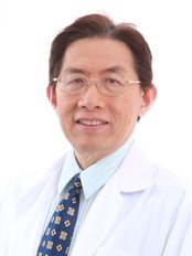 Naravee Aesthetic Clinic - Dr Ronachai Komthong 
