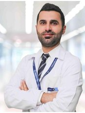 Dr Houtan Zolfagharpour - Surgeon at NewMe Health Clinic
