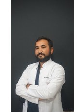 Dr Serhat  Dundar - Surgeon at American Aesthetic Hosptial