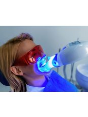 Teeth Whitening - Zaren Clinic