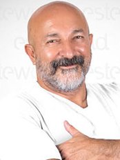 Prof Murat Topalan - Doctor at Esteworld - Bahcelievler