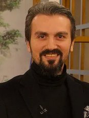 Dr Murat Diyarbakirlioglu -  at Estetica Istanbul